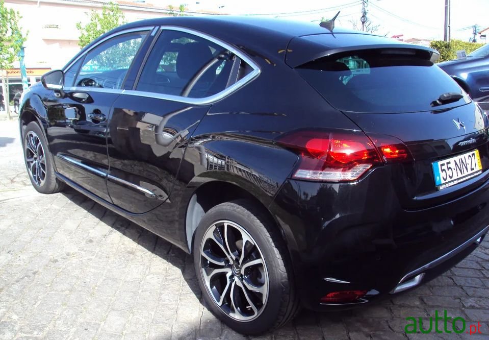 2013' Citroen DS4 photo #4