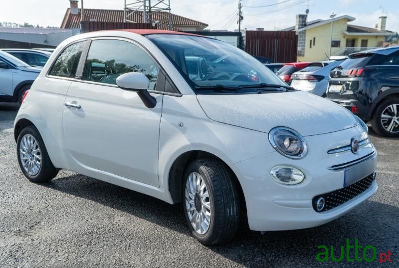 2020' Fiat 500C 1.0 Hybrid Lounge photo #2