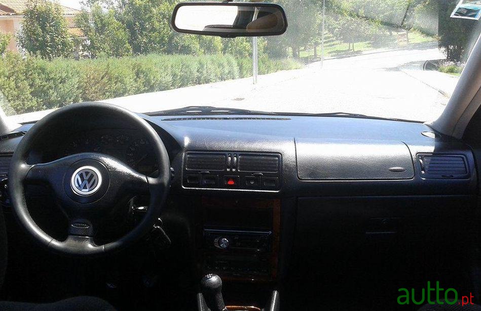1999' Volkswagen Bora Tdi 110Cv photo #2