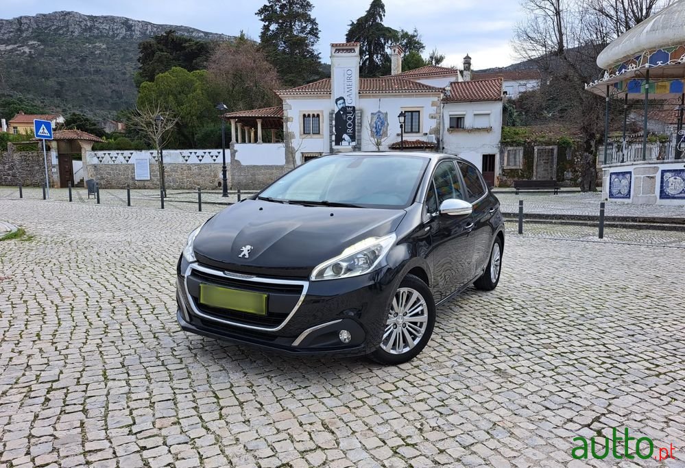 2017' Peugeot 208 photo #1