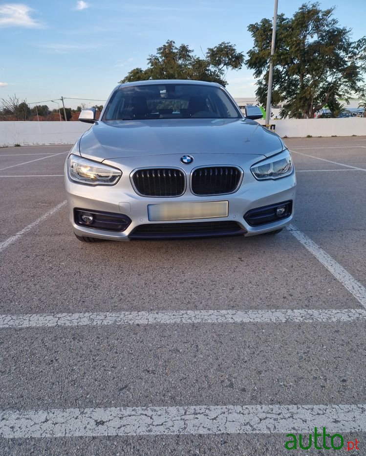 2019' BMW Série 1 D Line Sport photo #2