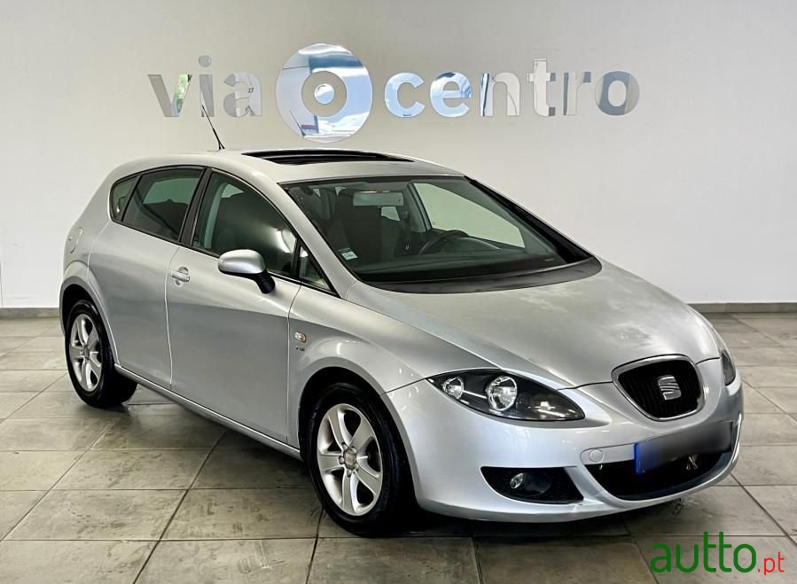 2009' SEAT Leon photo #1