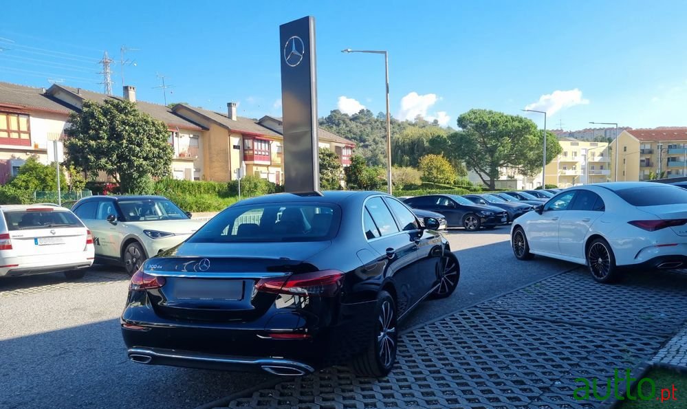 2023' Mercedes-Benz E 300 photo #4