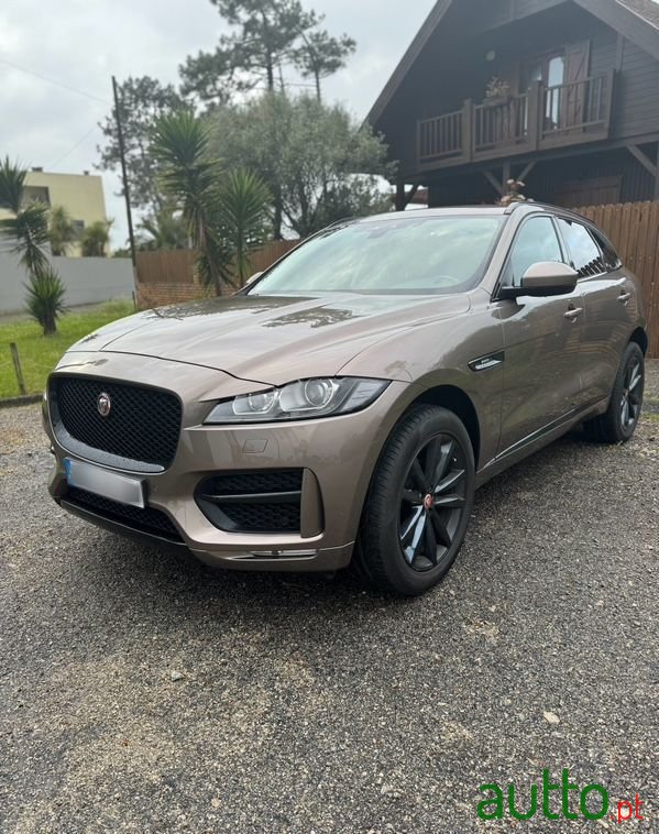 2017' Jaguar F-Pace photo #3