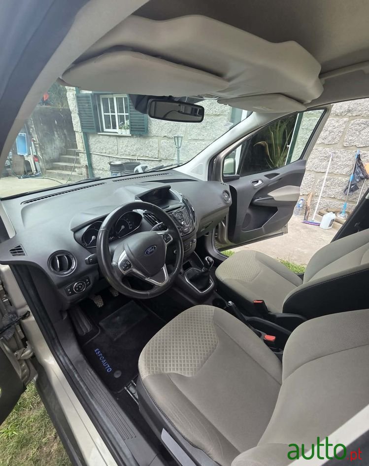 2017' Ford Tourneo Courier photo #5