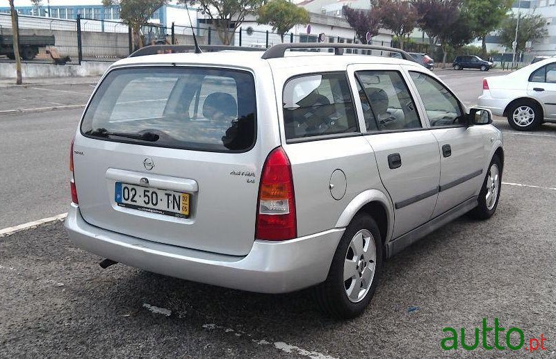 2002' Opel Astra Caravan photo #2