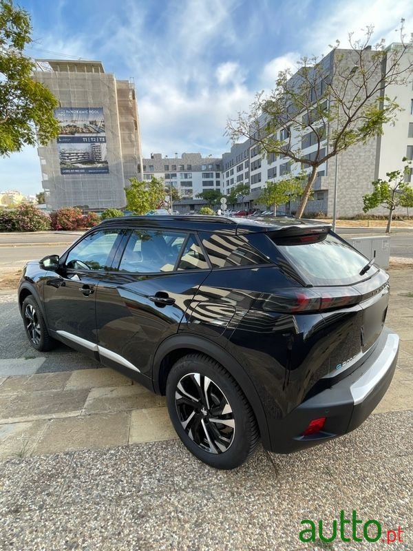 2020' Peugeot e-2008 photo #6