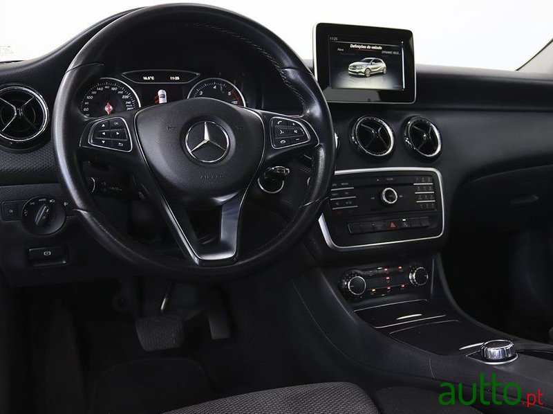 2016' Mercedes-Benz Classe A photo #5