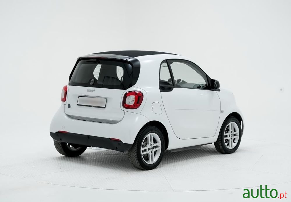 2020' Smart Fortwo photo #3