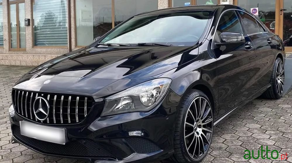 2015' Mercedes-Benz Classe Cla Cdi photo #2