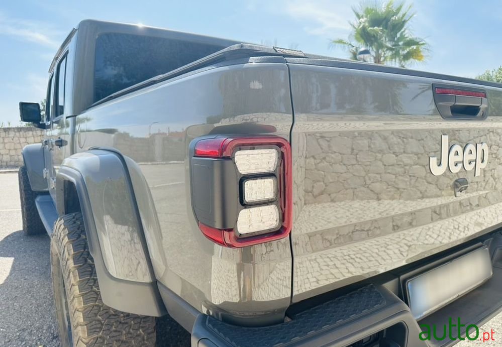 2021' Jeep Gladiator 3.0 Crd Overland At8 photo #5