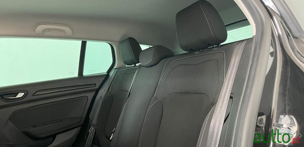 2019' Renault Mégane Sport Tourer photo #3