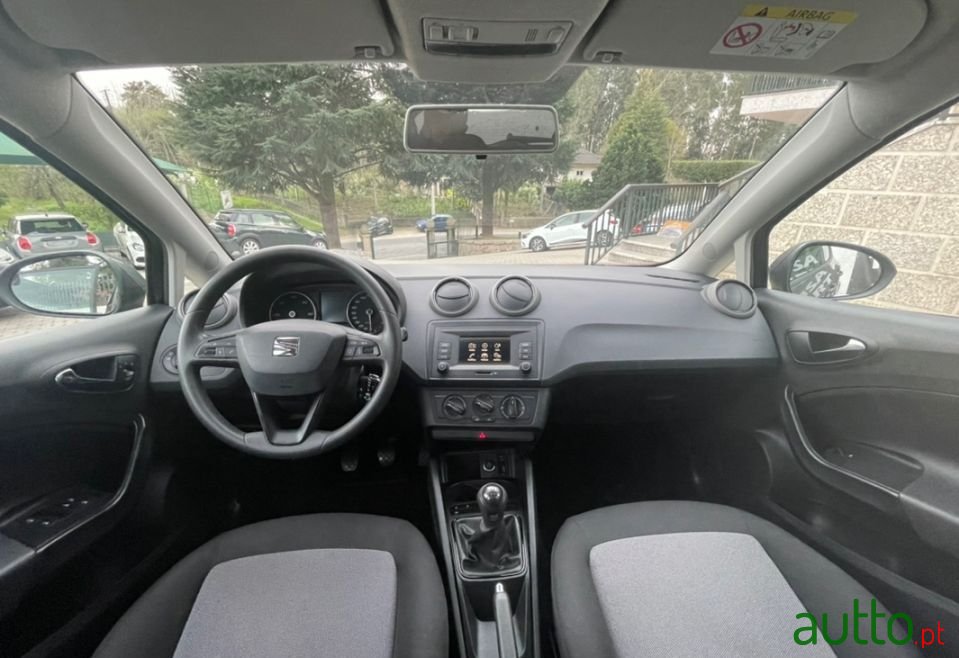 2016' SEAT Ibiza photo #2