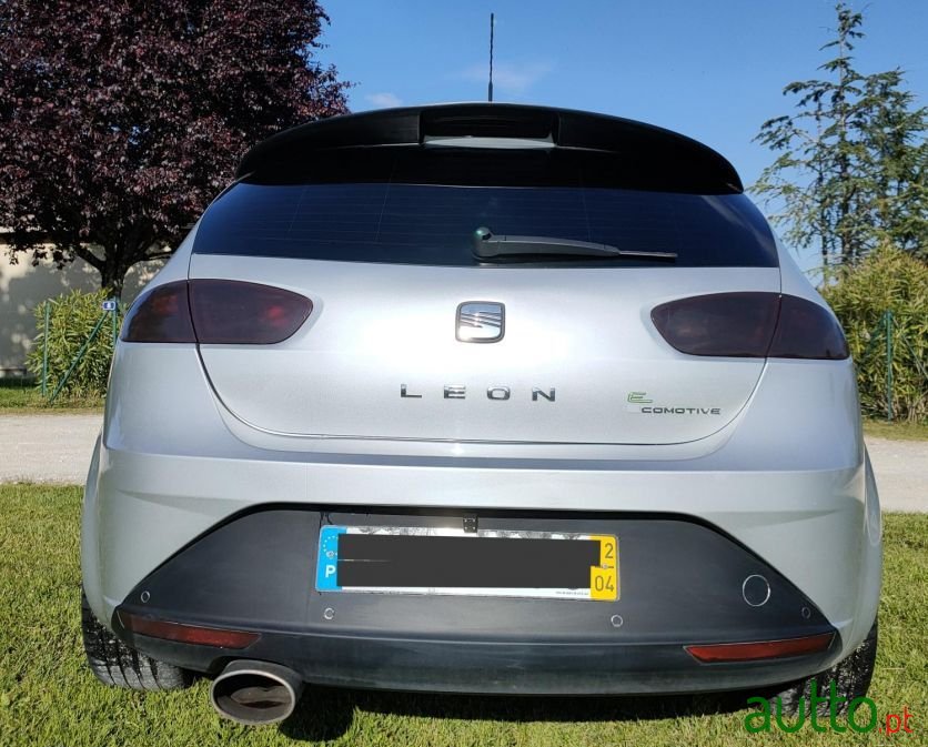 2012' SEAT Leon photo #5