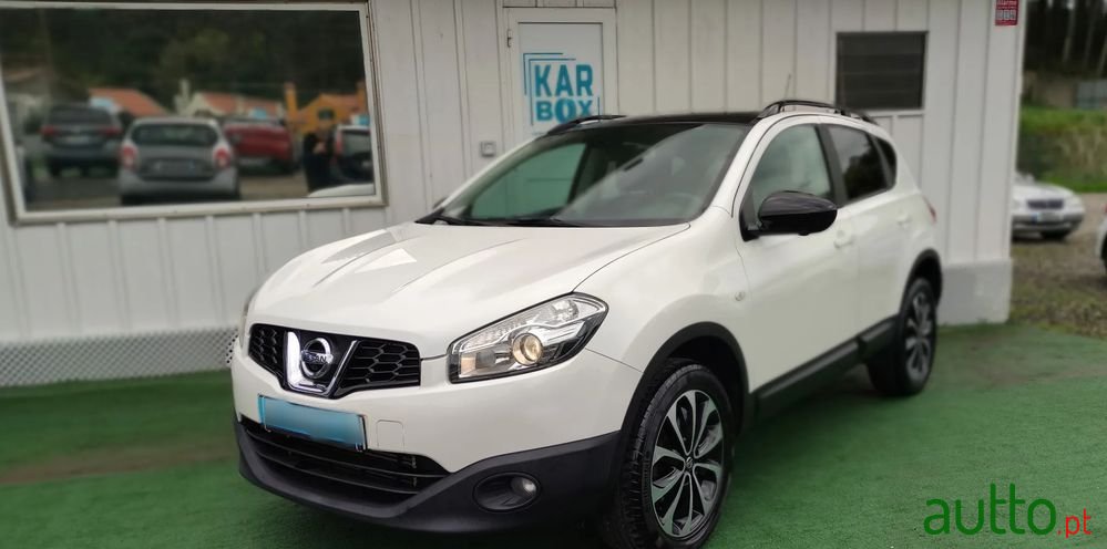 2013' Nissan Qashqai photo #2