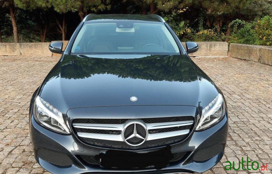 2015' Mercedes-Benz C-220 photo #2