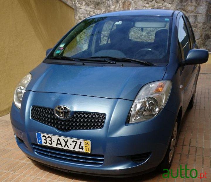 2005' Toyota Yaris photo #3