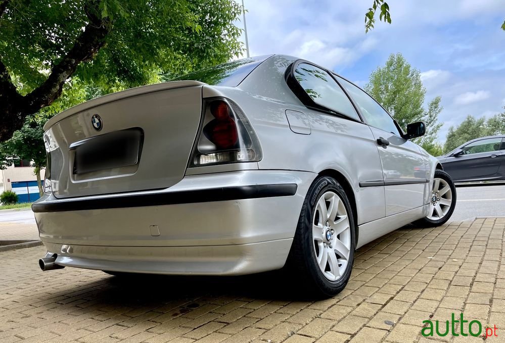 2002' BMW 318 photo #2