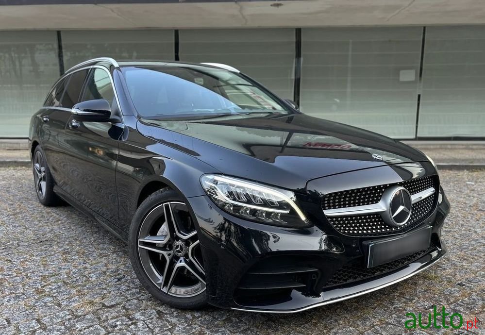 2018' Mercedes-Benz Classe C photo #3