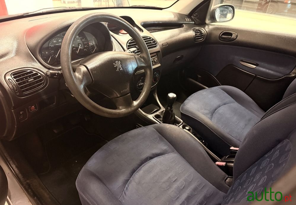 2004' Peugeot 206 photo #5