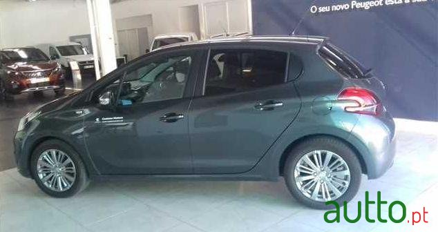 2017' Peugeot 208 1.6 Bluehdi Style photo #1