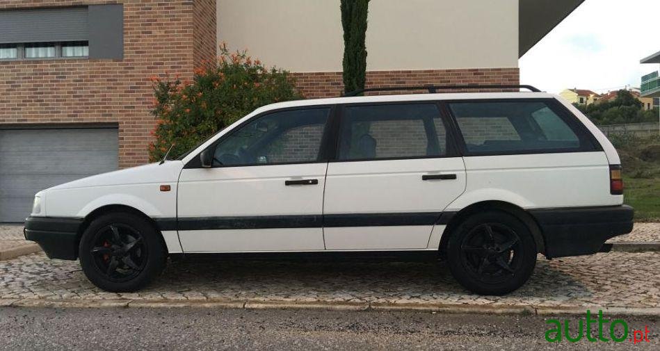 1991' Volkswagen Passat Variant photo #3