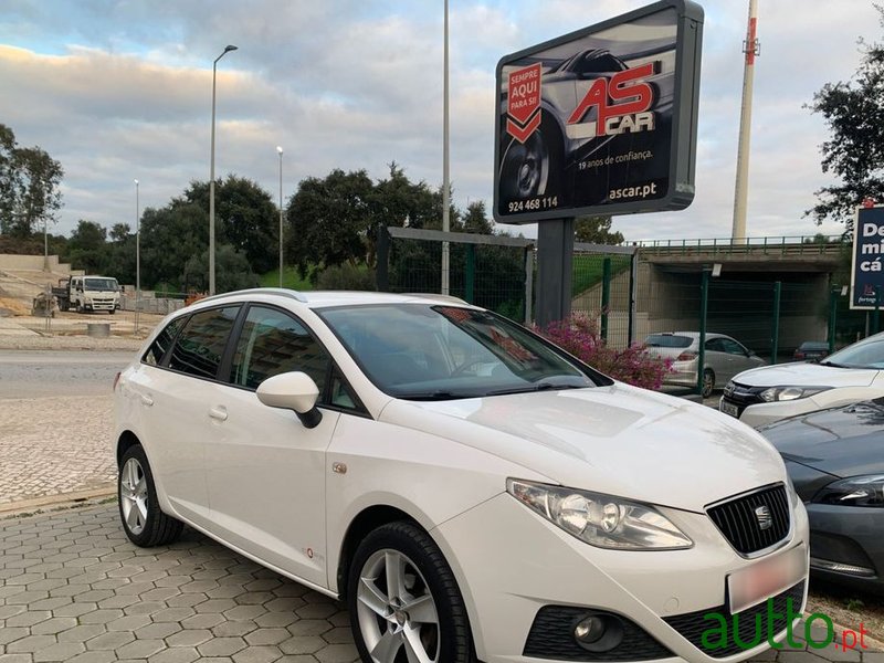 2011' SEAT Ibiza St 1.6 Tdi Copa Dpf photo #1