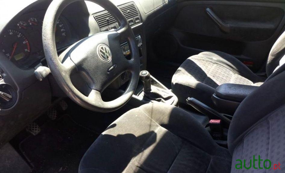 2001' Volkswagen Golf Variant photo #4