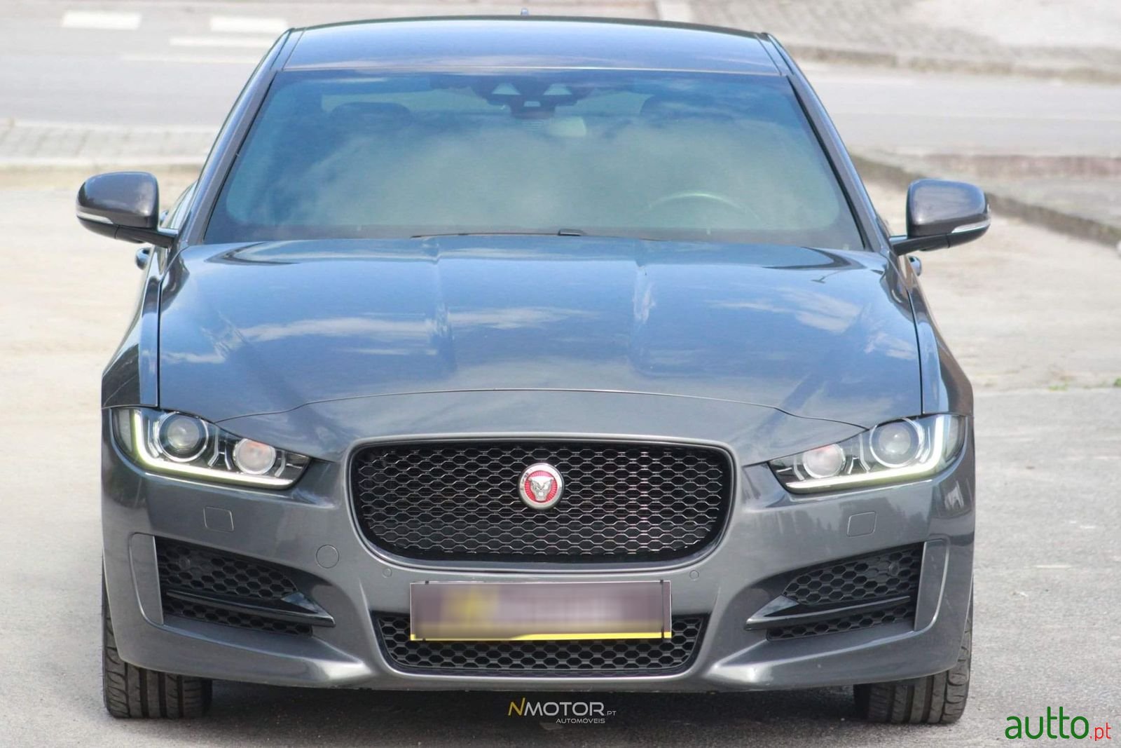 2016' Jaguar XE photo #5