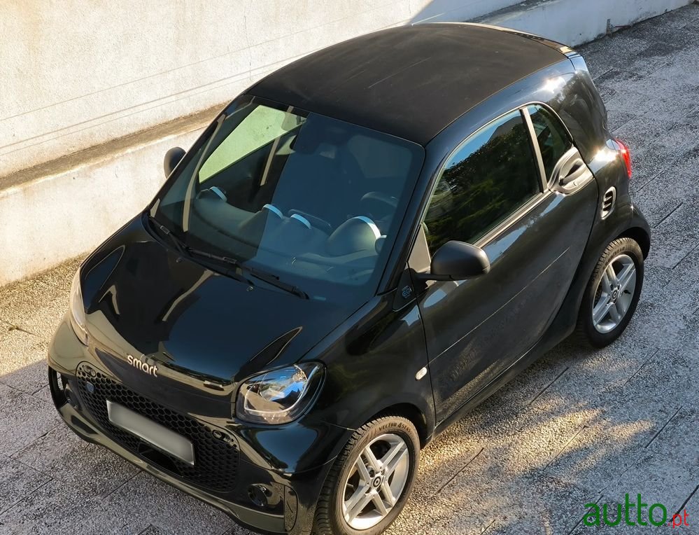 2021' Smart Fortwo Coupé photo #4