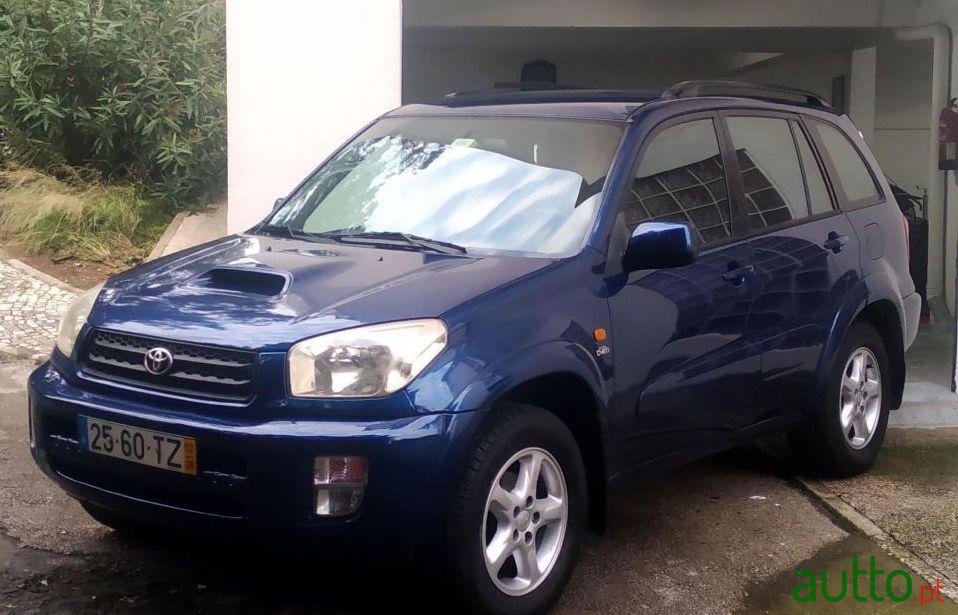 2002' Toyota RAV4 D-4D 4X4 photo #2