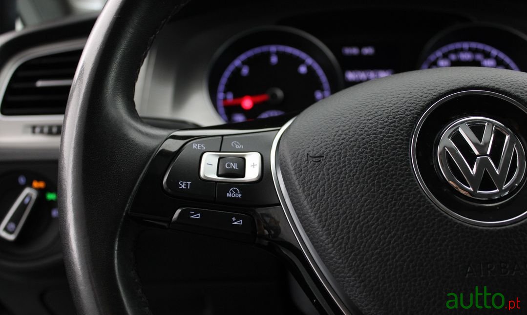 2016' Volkswagen Golf Variant photo #3