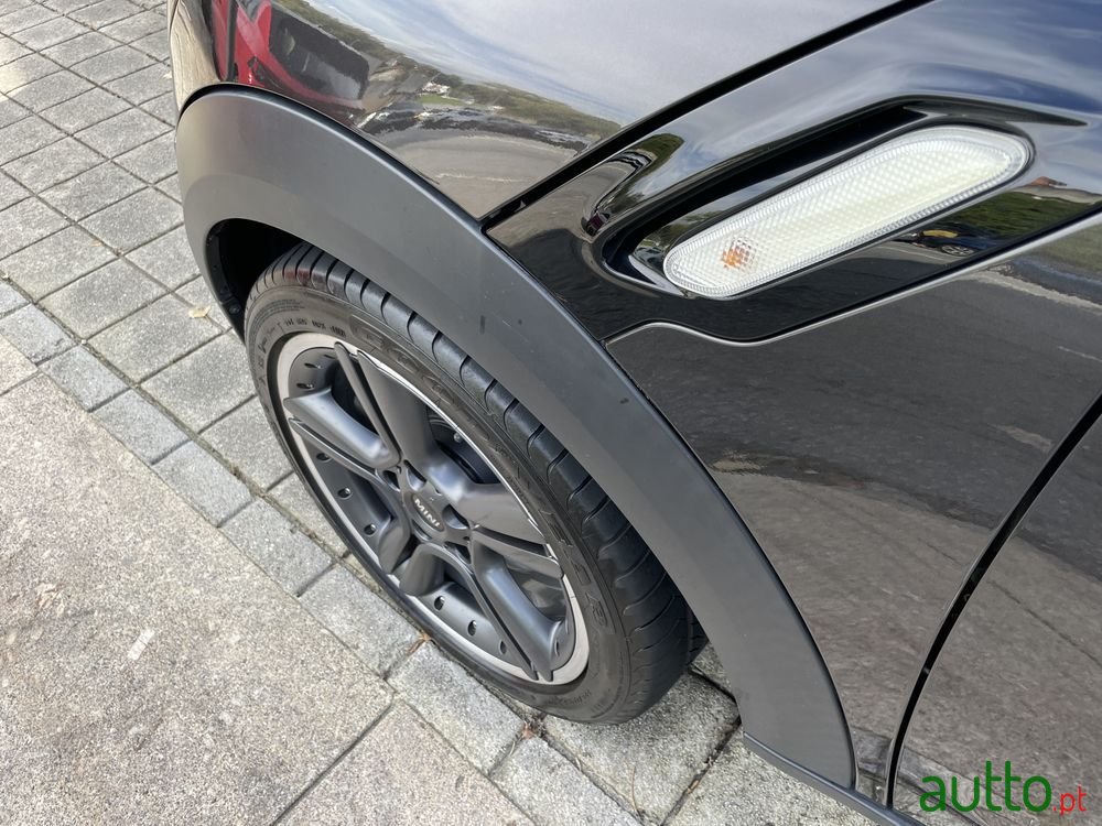 2015' MINI Paceman Cooper D photo #5