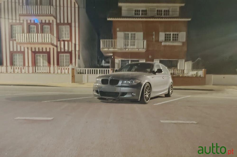 2009' BMW Série 1 D photo #2