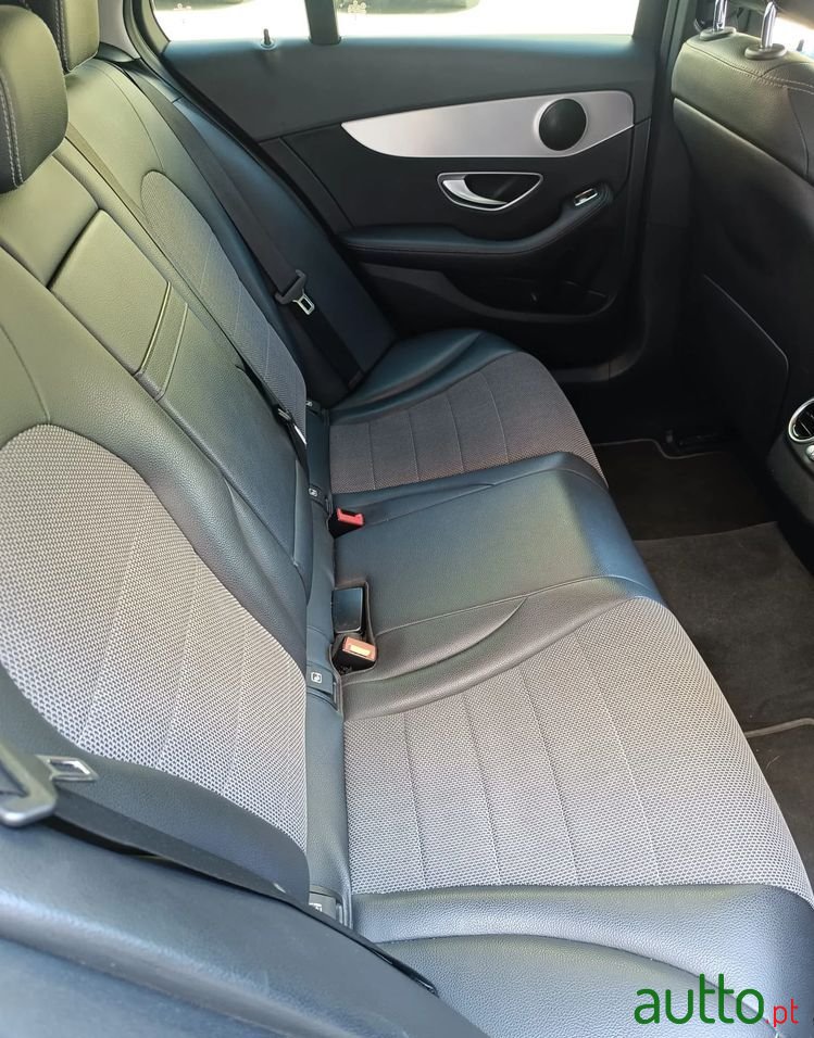 2020' Mercedes-Benz C 220 D photo #5