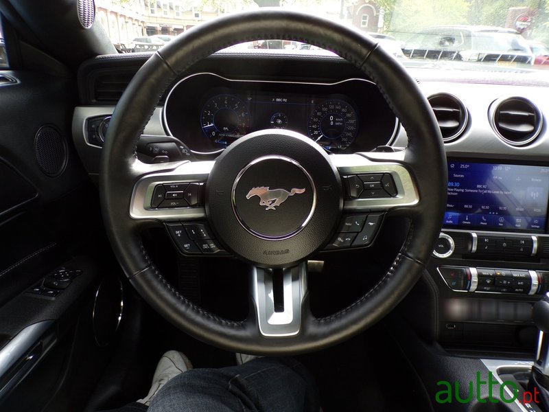2022' Ford Mustang photo #5