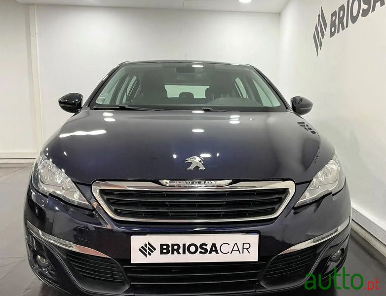 2015' Peugeot 308 photo #4