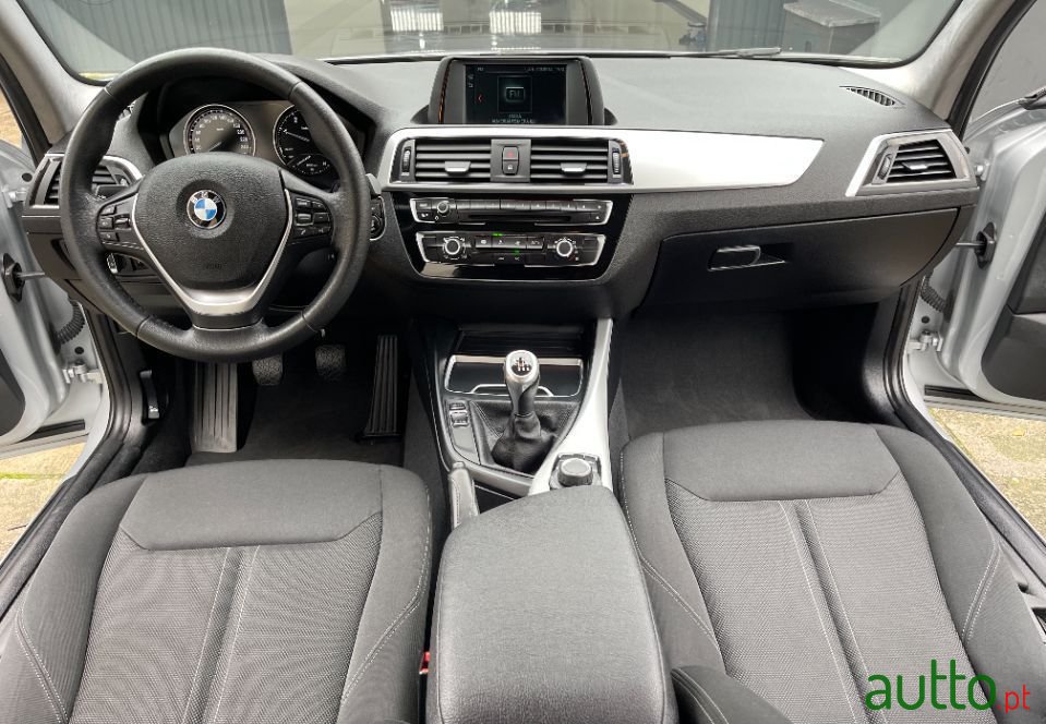 2017' BMW 116 photo #5