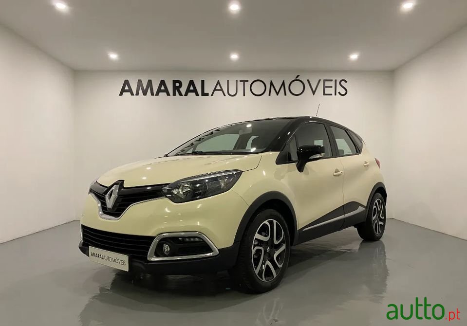 2015' Renault Captur photo #1