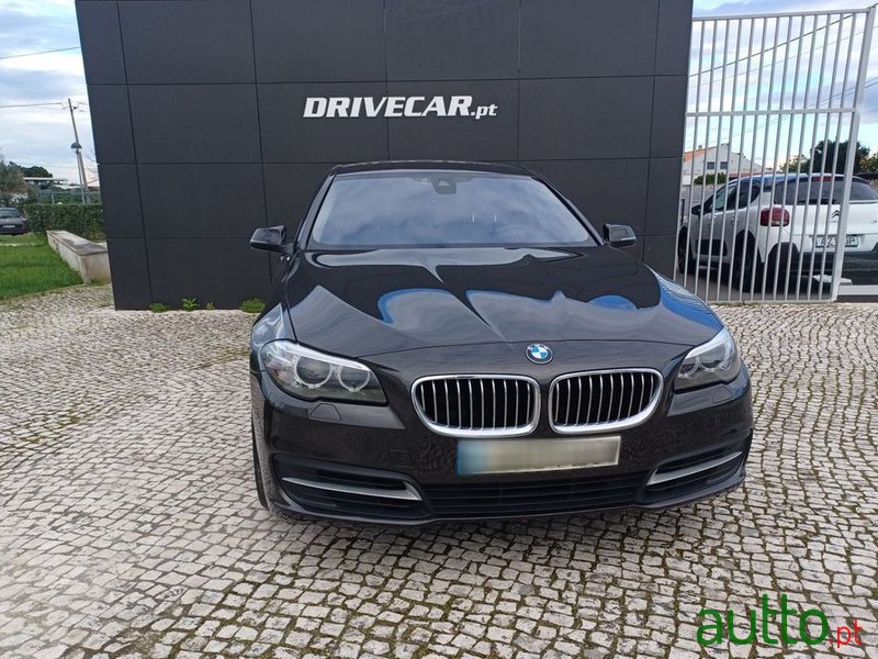2016' BMW Série 5 D Ed Line Sport photo #4