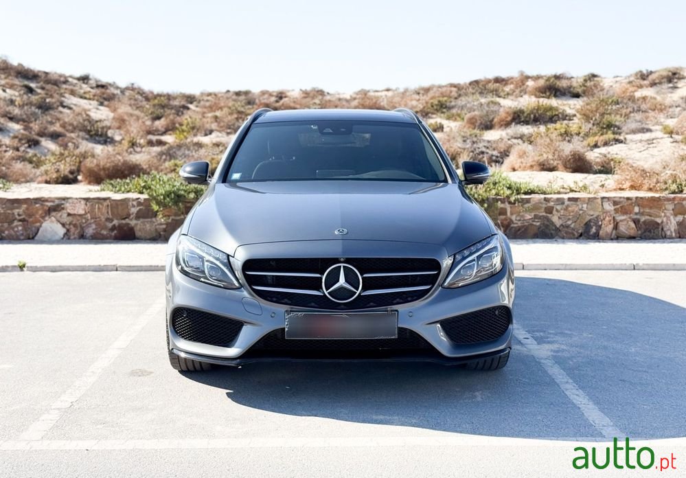 2017' Mercedes-Benz Classe C E photo #2