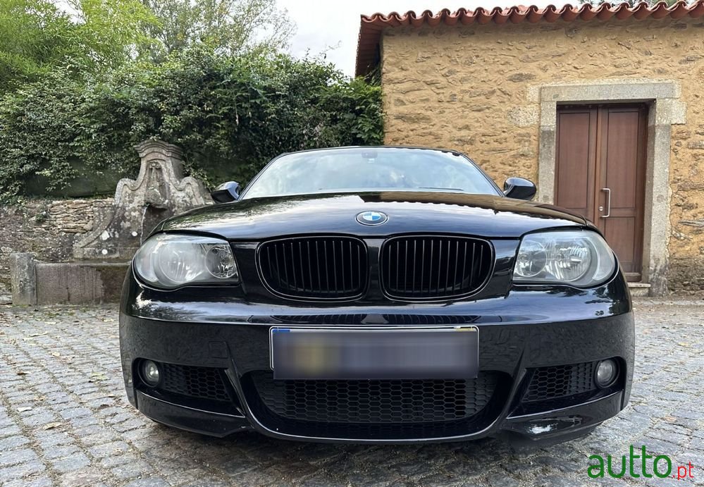 2011' BMW 120 photo #6