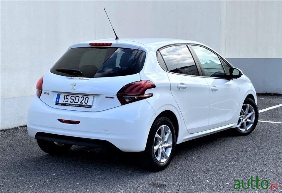 2016' Peugeot 208 photo #2