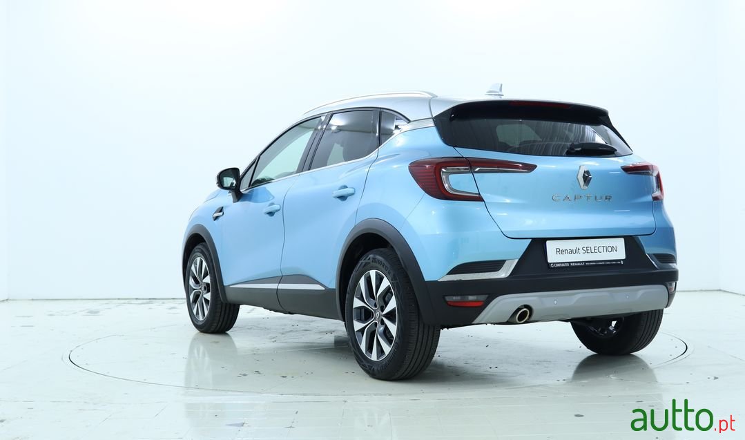 2021' Renault Captur photo #5