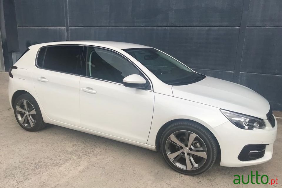 2020' Peugeot 308 photo #1