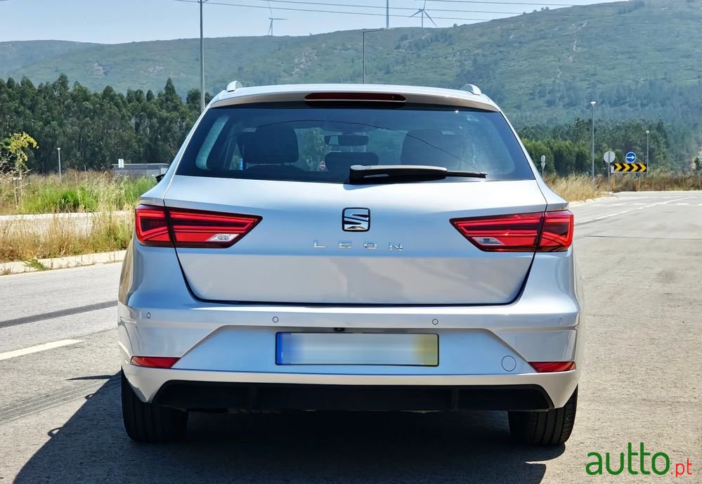 2018' SEAT Leon St photo #6