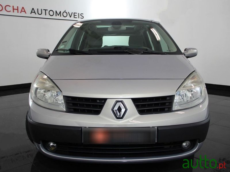 2005' Renault Scenic 1.5 Dci Dynamique photo #2