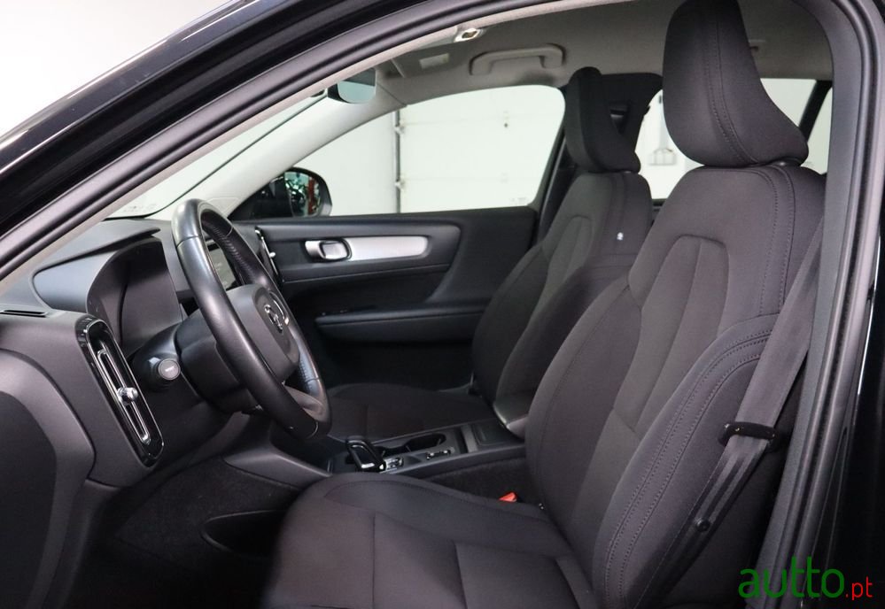 2021' Volvo Xc 40 photo #6