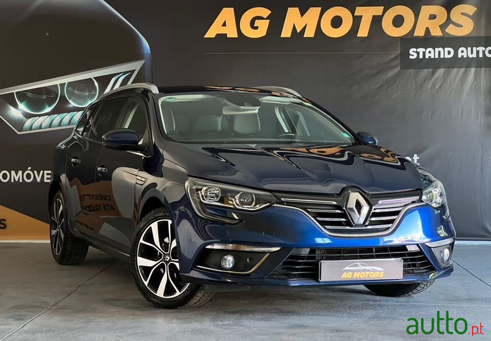 2018' Renault Megane Sport Tourer photo #1