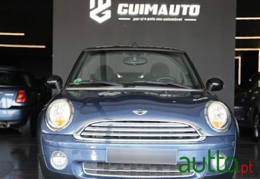 2009' MINI Cooper 3 Portas photo #1